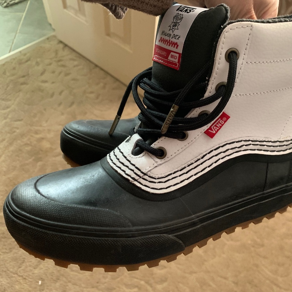 PERFECT Vans Kennedi Deck Mid Boots, Leather and Rubber